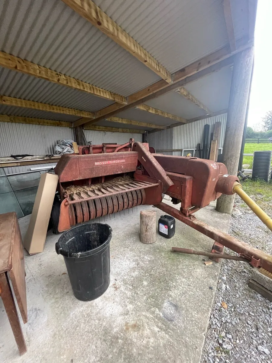 Massey Ferguson baler - Image 1
