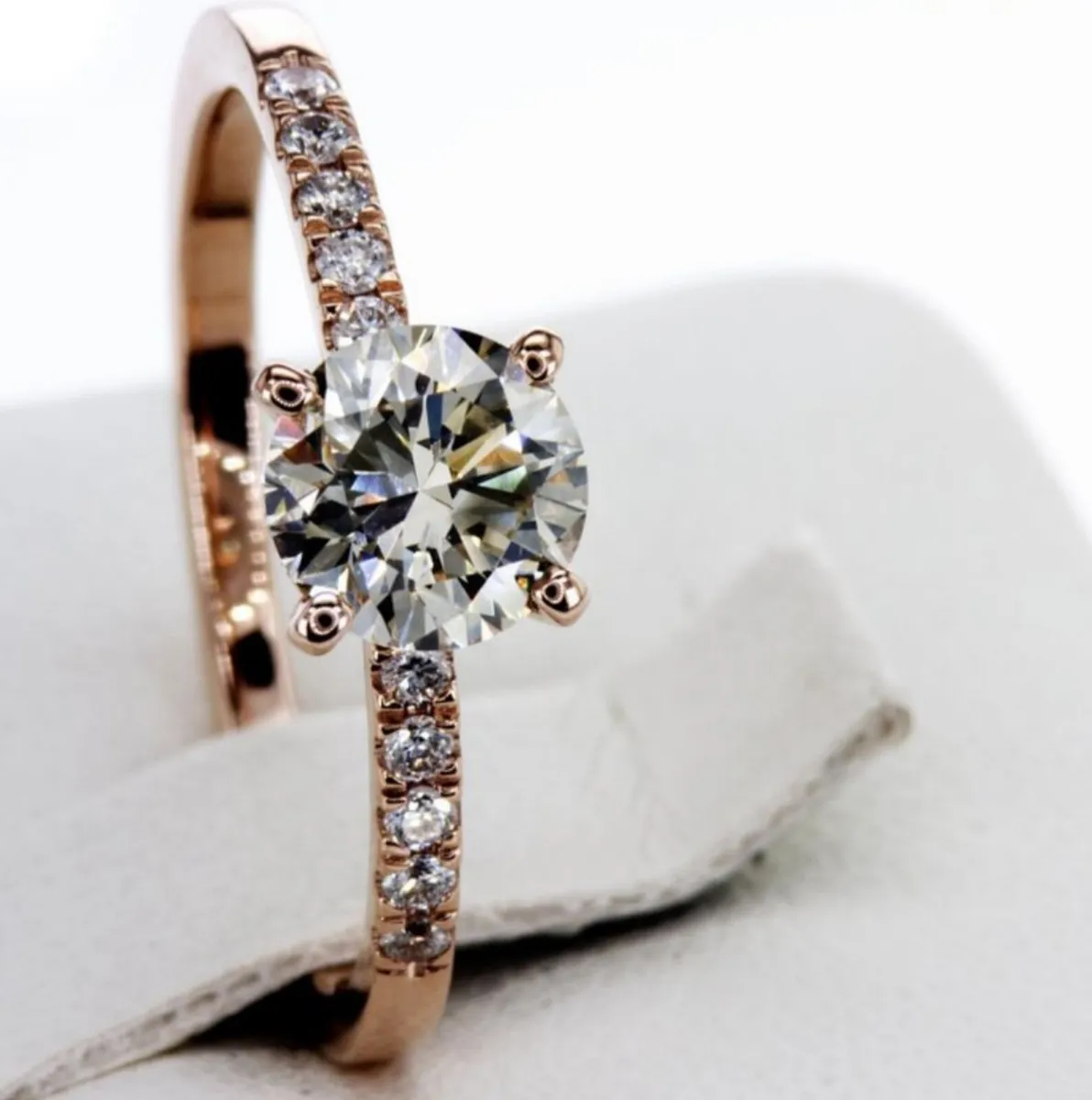 Jewellery - Image 1