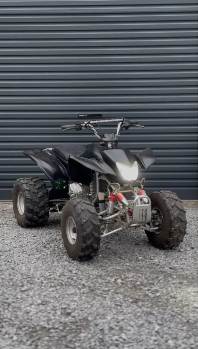 Manual 200cc Quad - Image 1