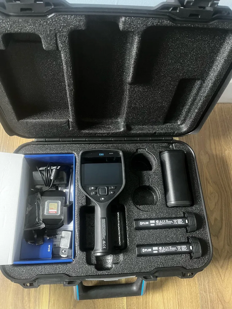 FLIRE85 thermal imaging camera excellent condition - Image 1