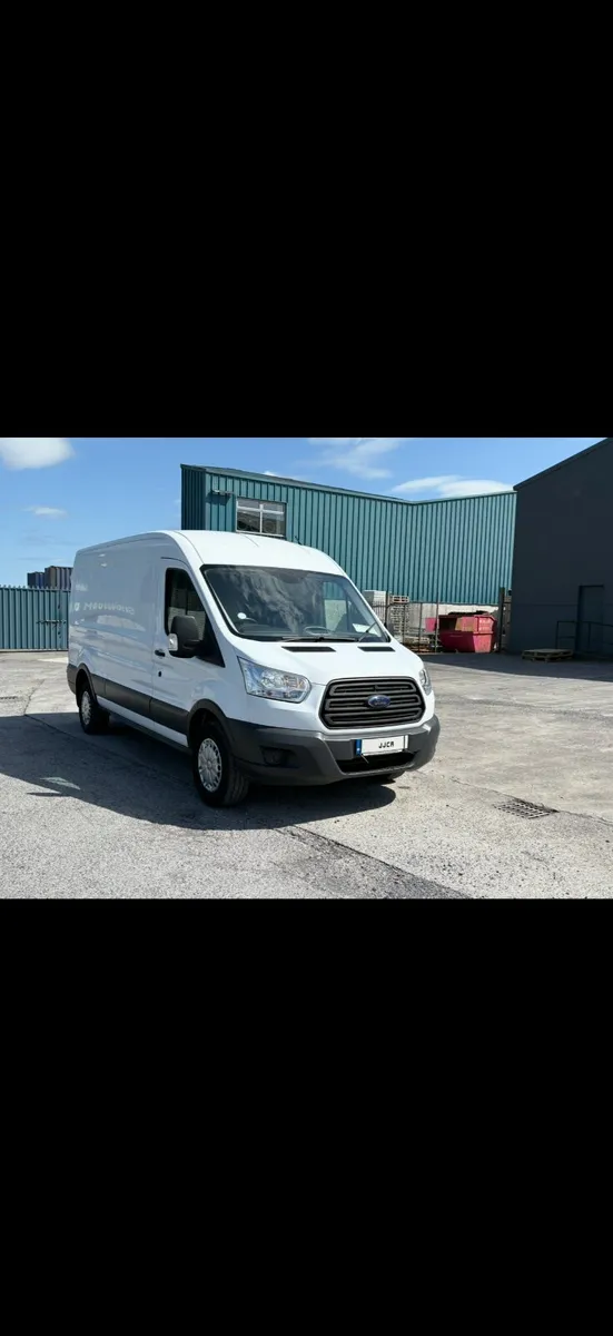 ABSOLUTELY IMMACULATE 2014 (142) 2.2 TRANSIT