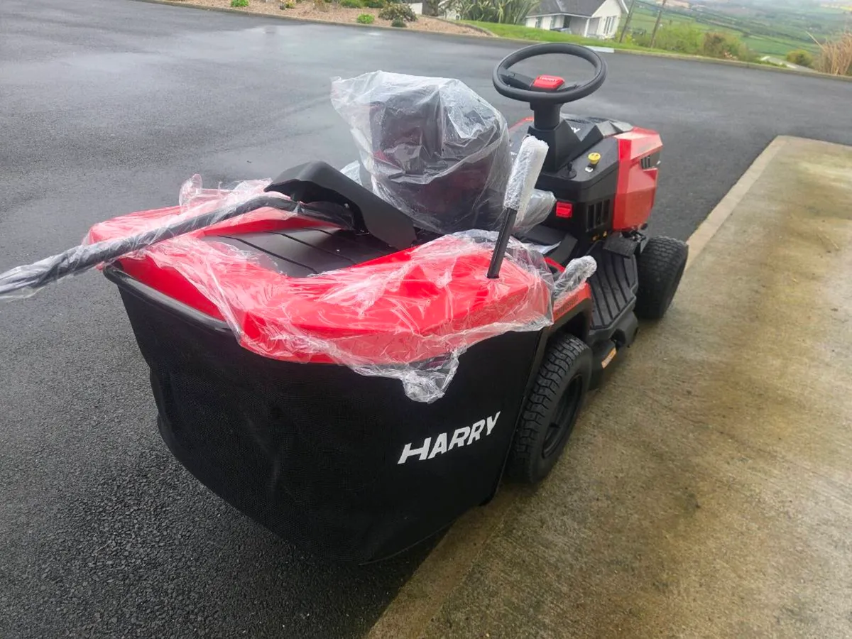 New Harry hydro lawnmower for sale - Image 4