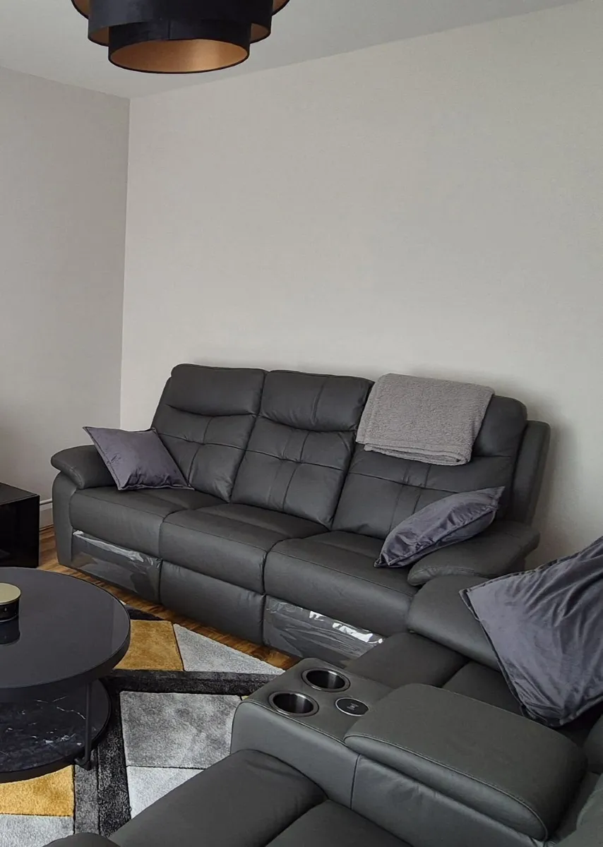 Leather two and three seater recliner - Image 2