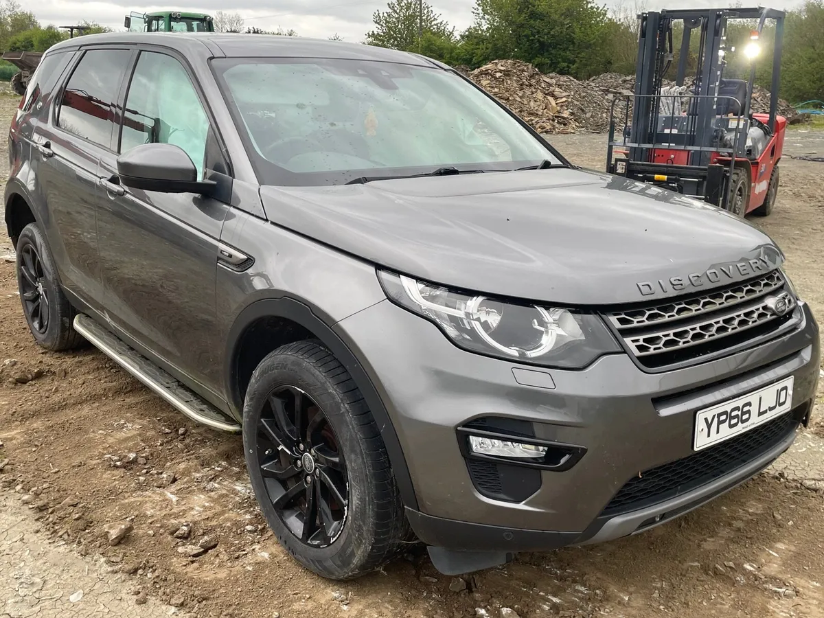 Uk reg 2016 Land Rover discovery damaged - Image 2