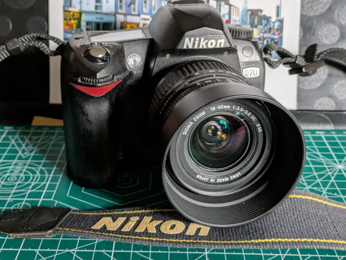 Nikon D70 6MP CCD🌈 sensor DSLR camera Very good c - Image 1
