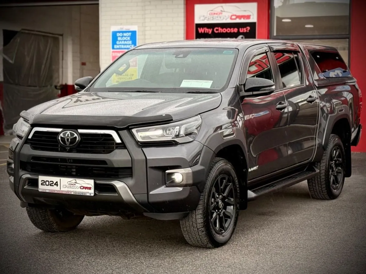 Toyota Hilux INVINCIBLE-X 4WD D-4D DCB // VAT INVO - Image 4