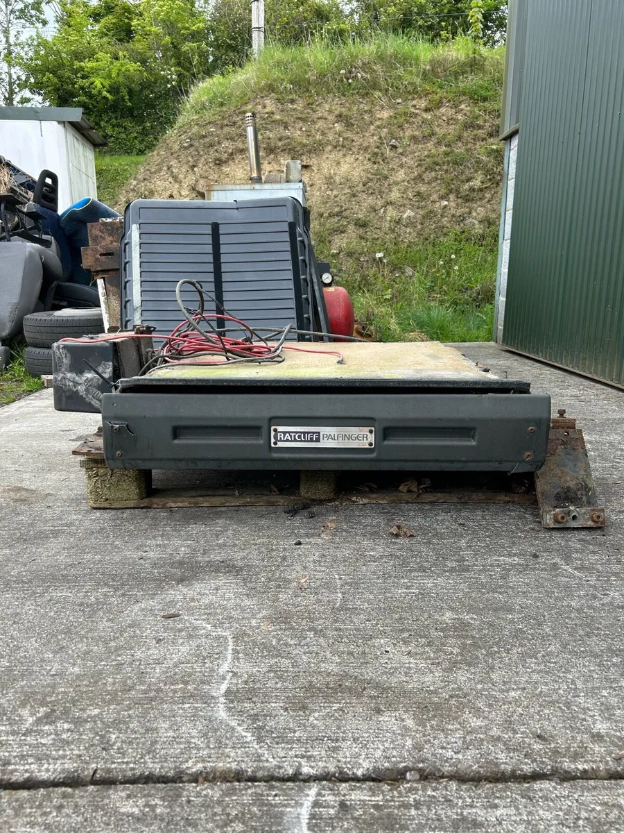 Ratcliff Wheelchair Lifts x4 - Image 2