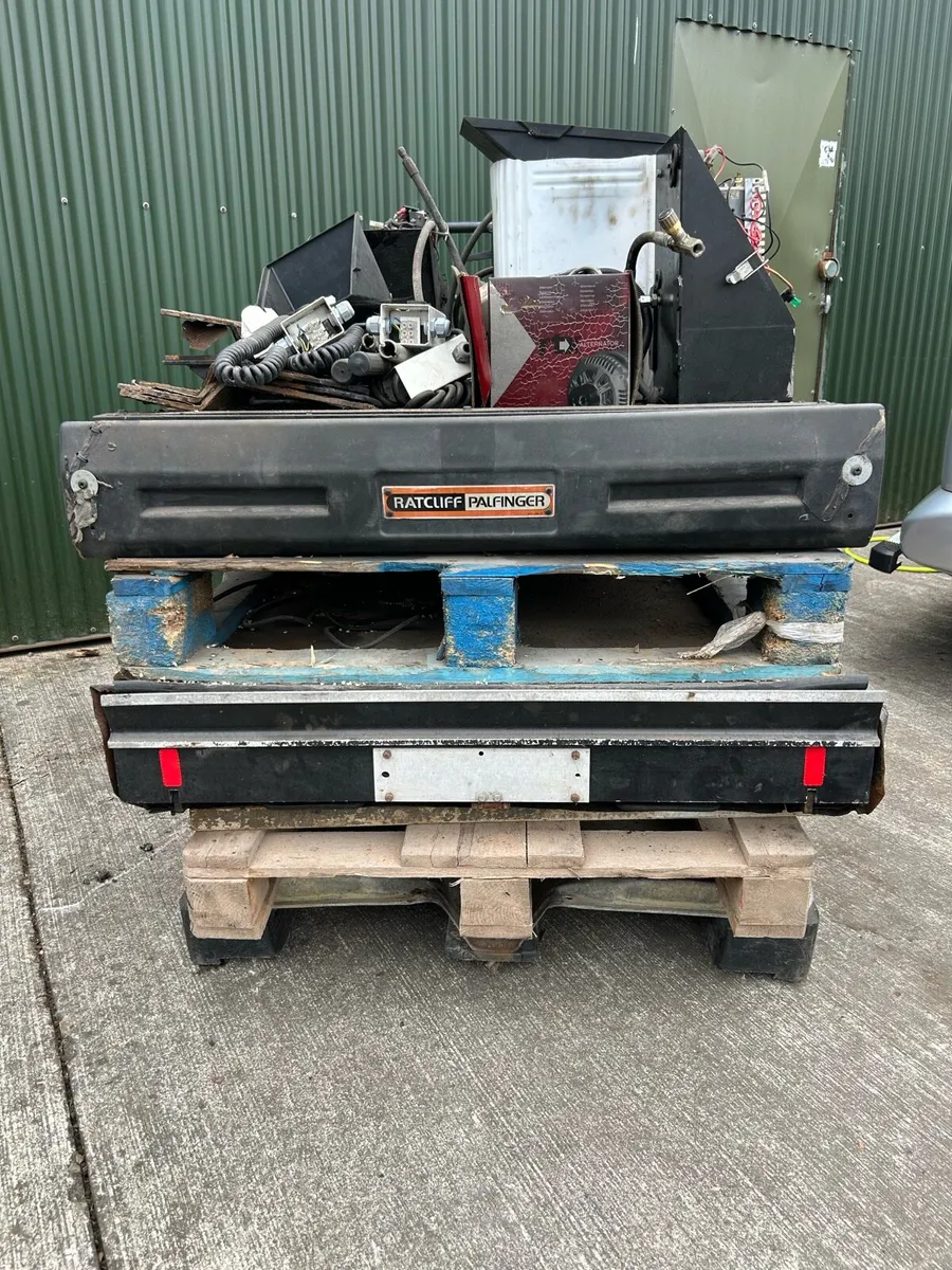 Ratcliff Wheelchair Lifts x4 - Image 4
