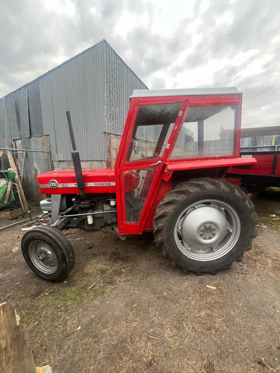Massey Ferguson 135 Tractor. - Image 1