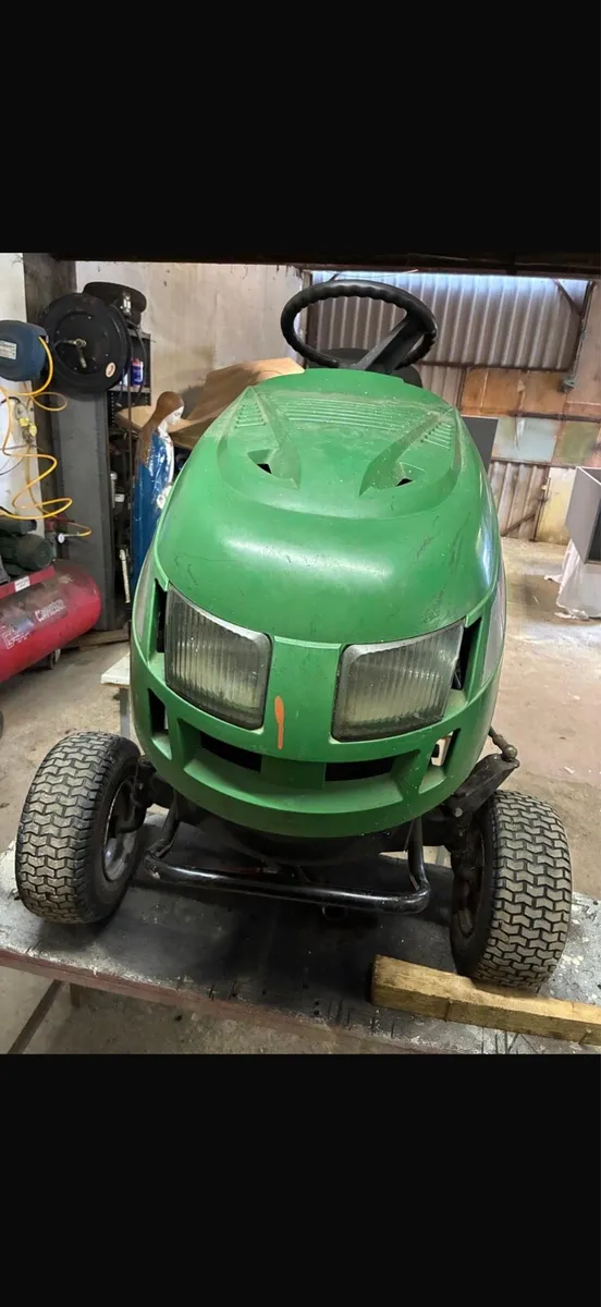 Tractor Lawnmower For Sale - Image 2