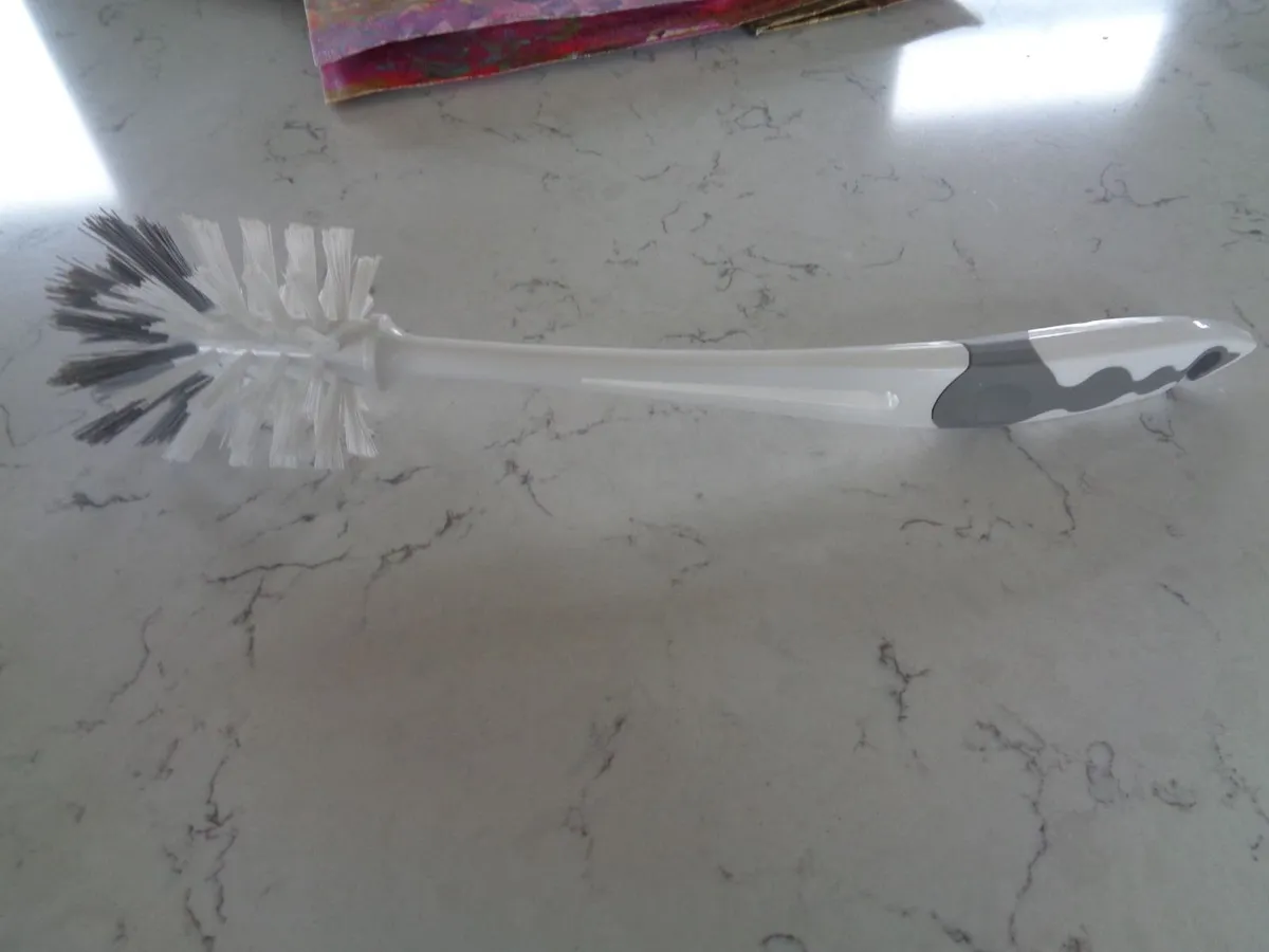 Wash Up Brushes x 2 for Sale - Image 2