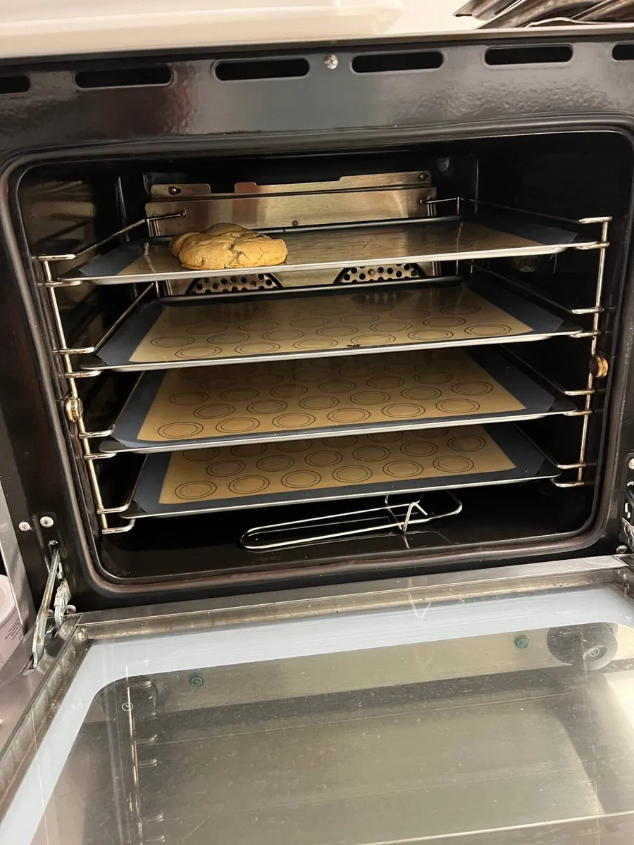 oven - Image 1