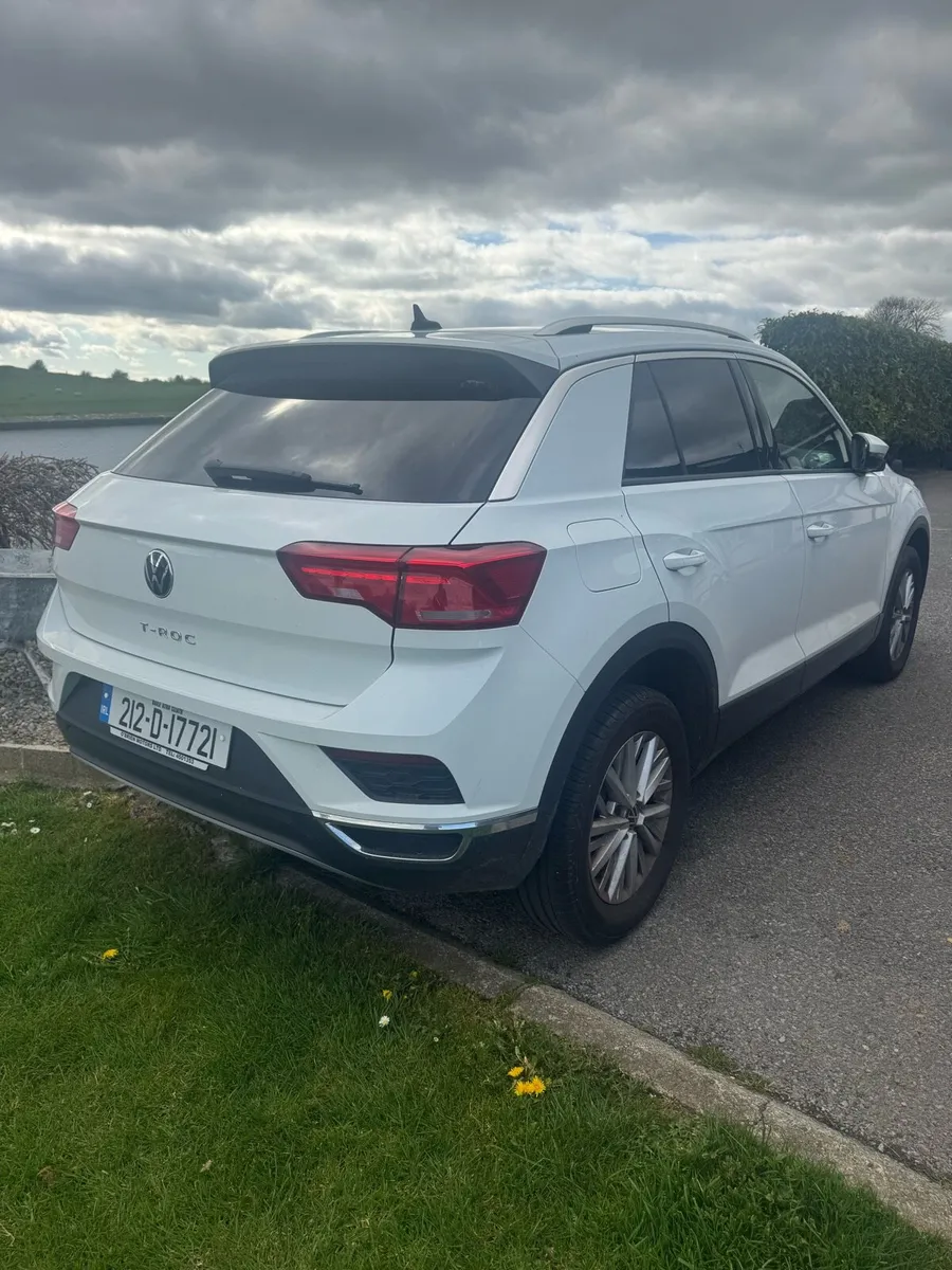 Volkswagen T-Roc 2.0L Diesel - Image 3