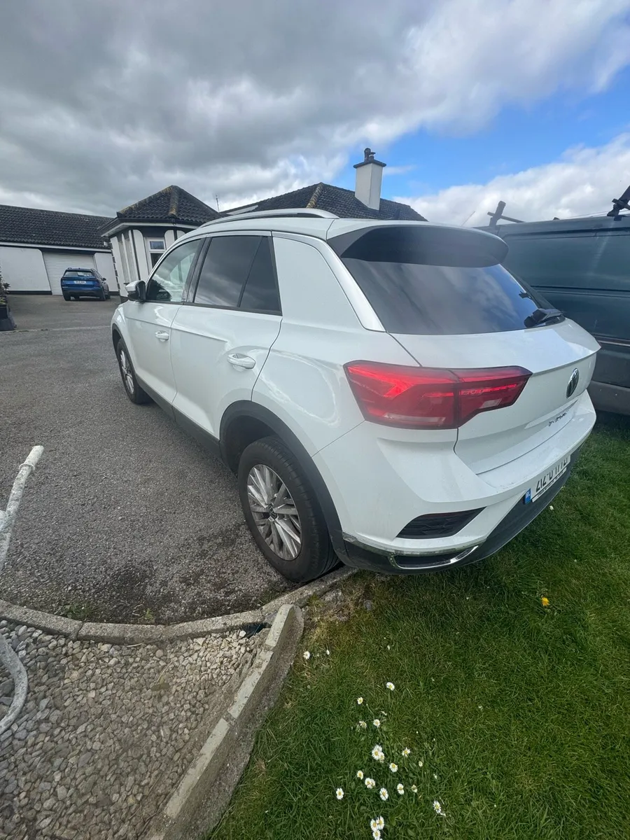 Volkswagen T-Roc 2.0L Diesel - Image 4