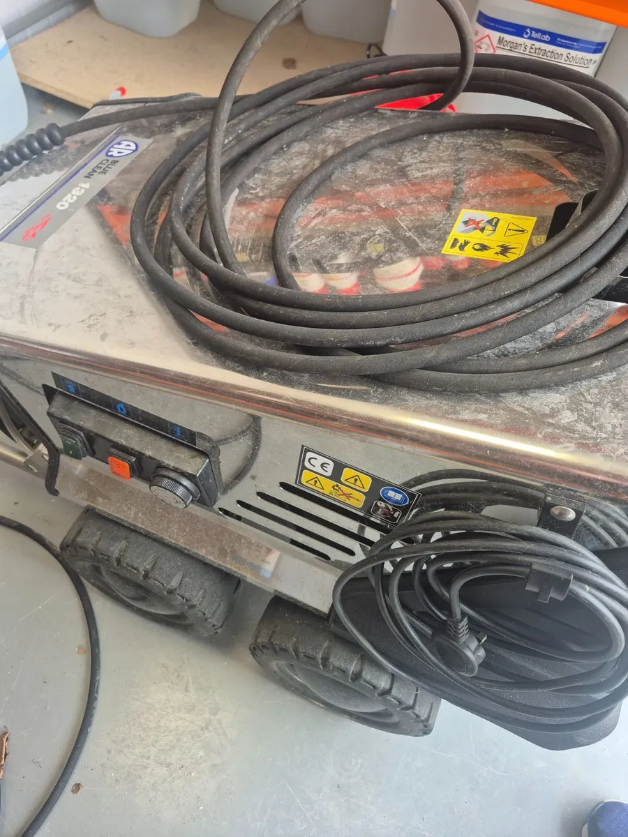 Power washer - Image 1