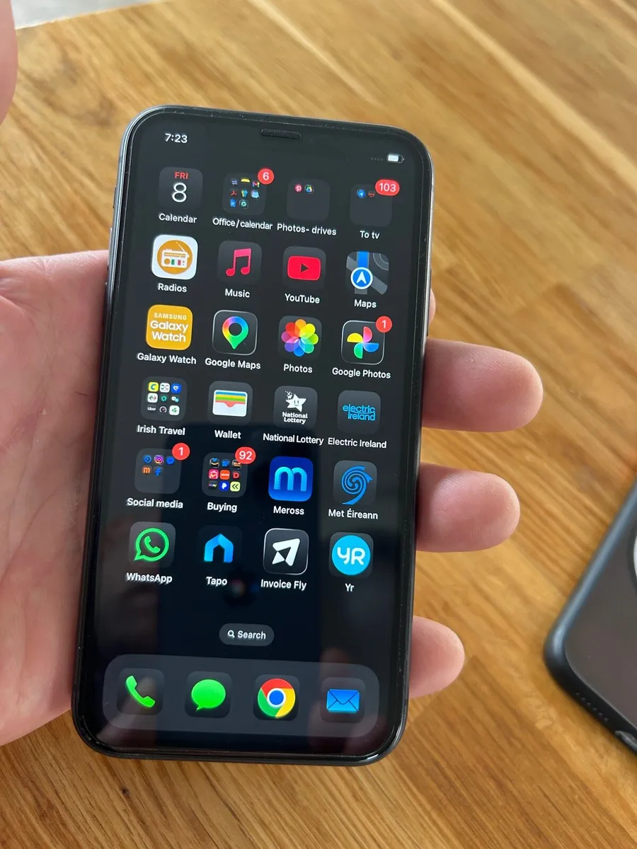 iPhone 11 64 gig    perfect condition - Image 1