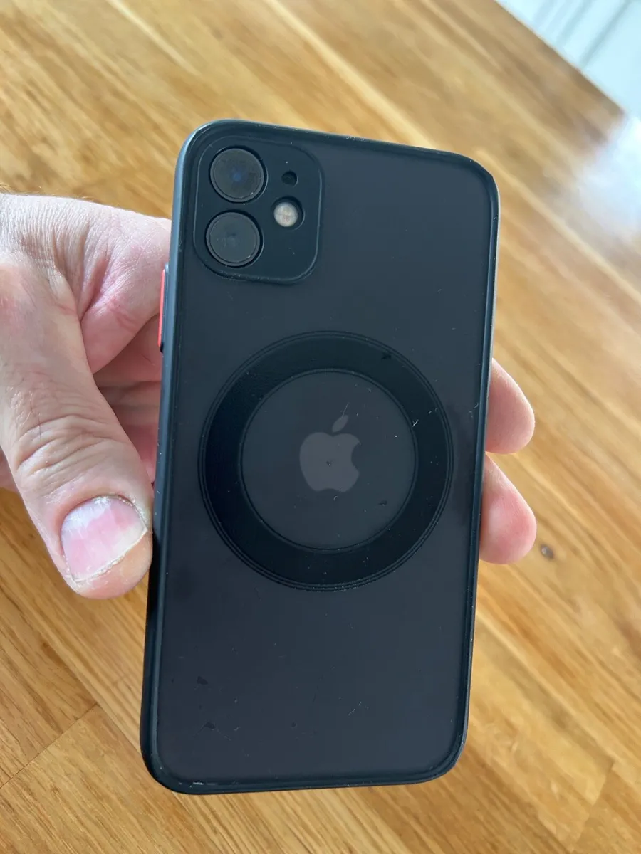 iPhone 11 64 gig    perfect condition - Image 3