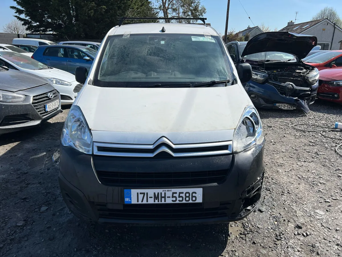 2017 Citroen Berlingo 1.6 diesel driving - Image 1
