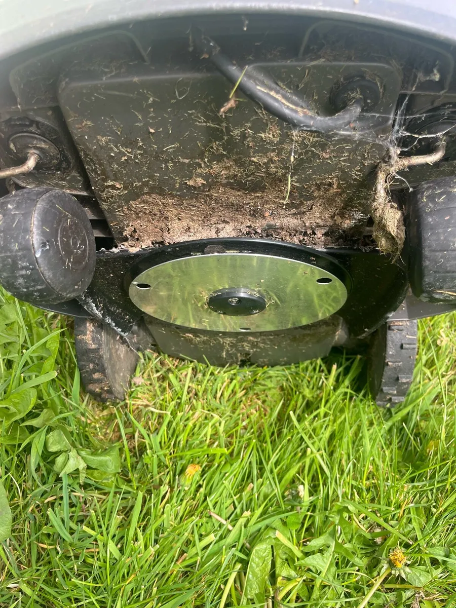 Husqvarna auto mower 315 - Image 2