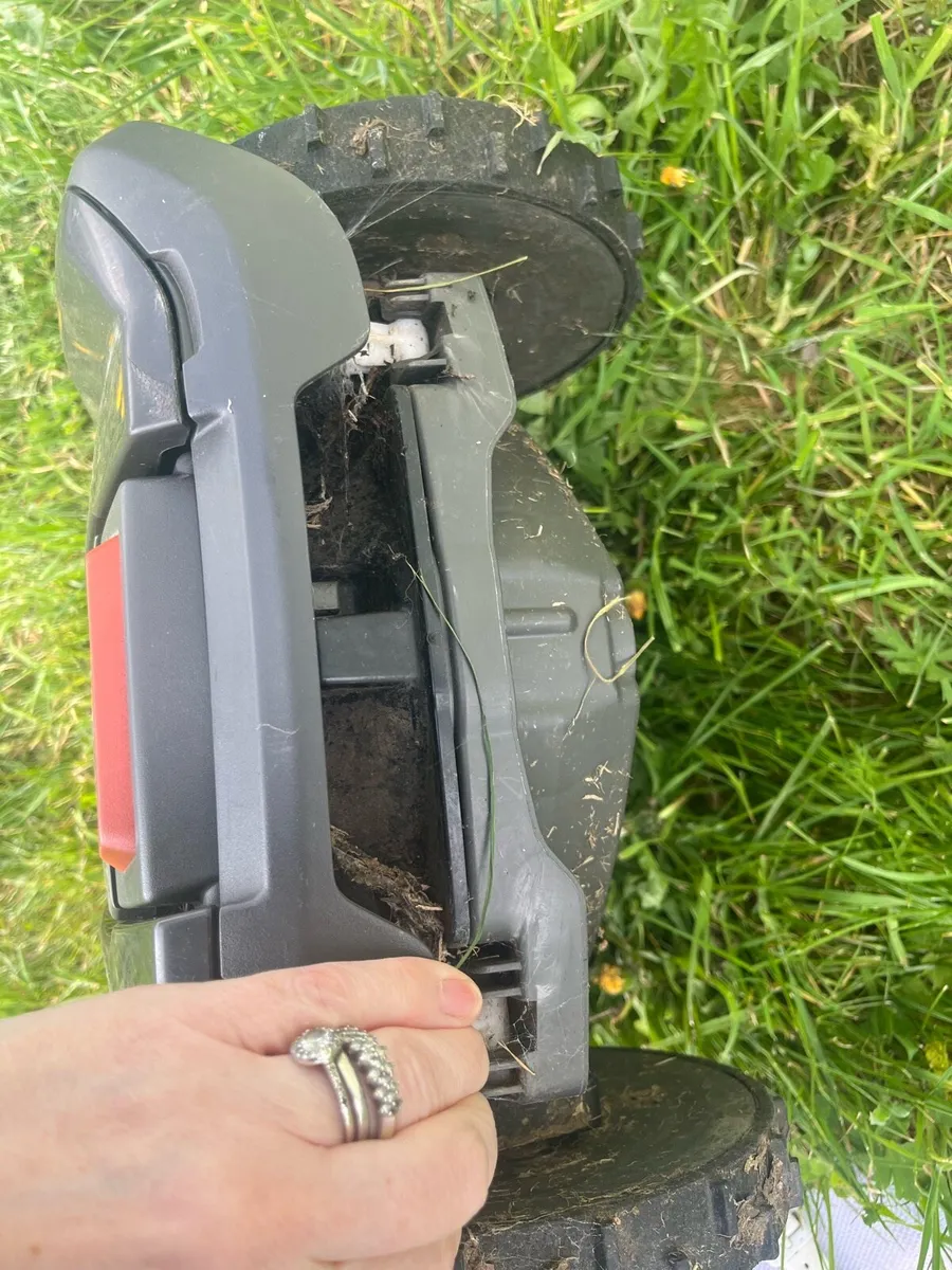 Husqvarna auto mower 315 - Image 3