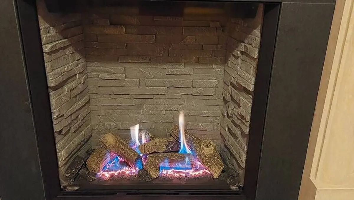Gazco Riva2 600 HL Natural Gas Insert - Image 1