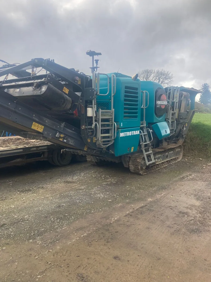 2020 Terex metro track - Image 1