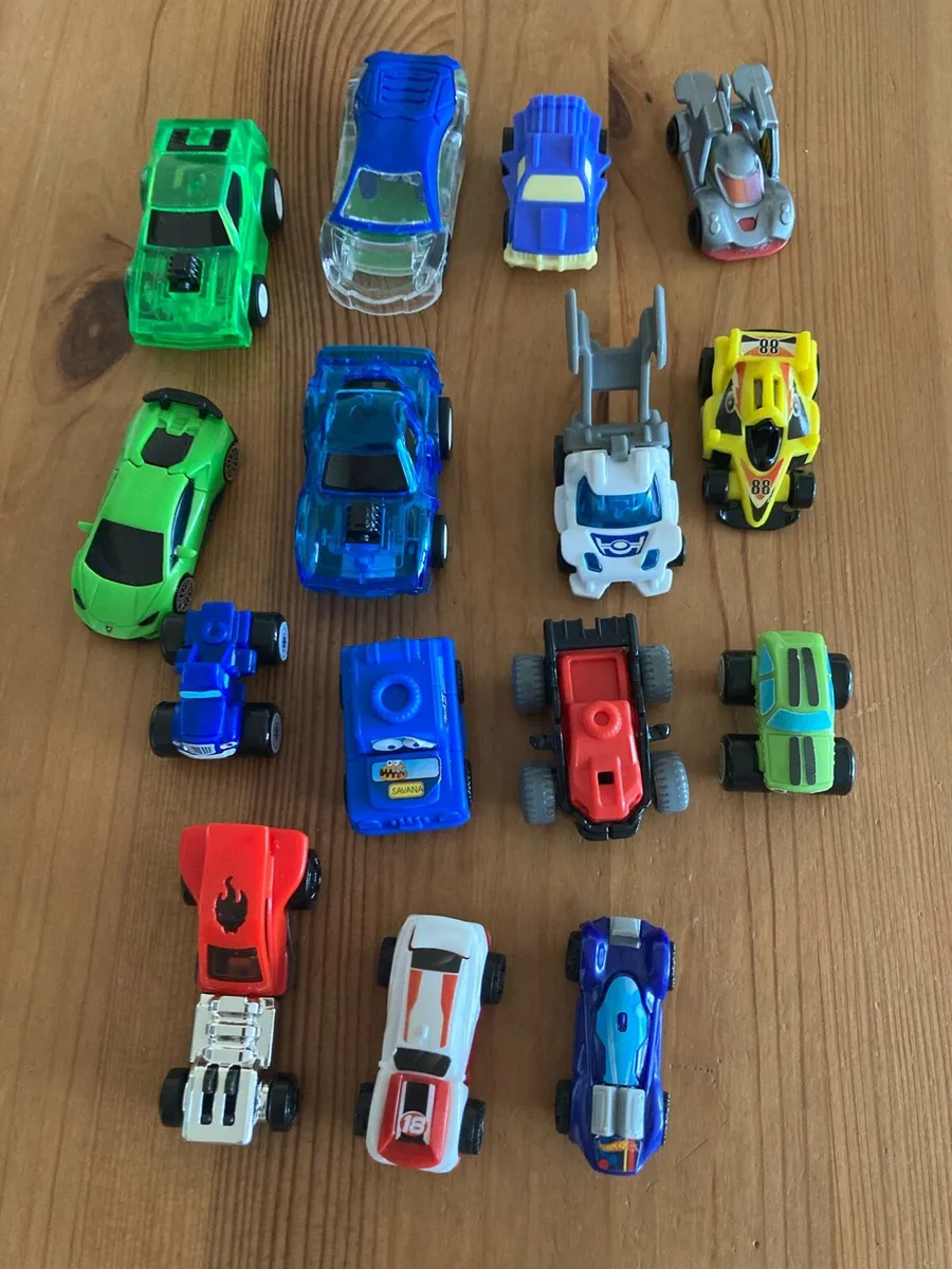 Box of mini cars - Image 2