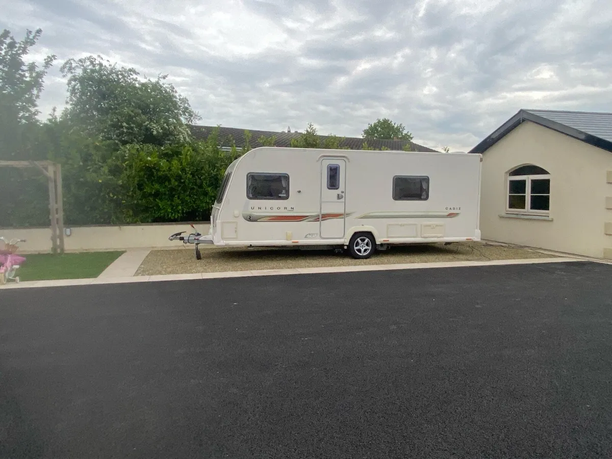 Caravan - Image 1