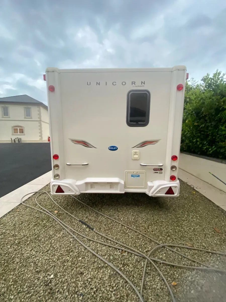 Caravan - Image 4