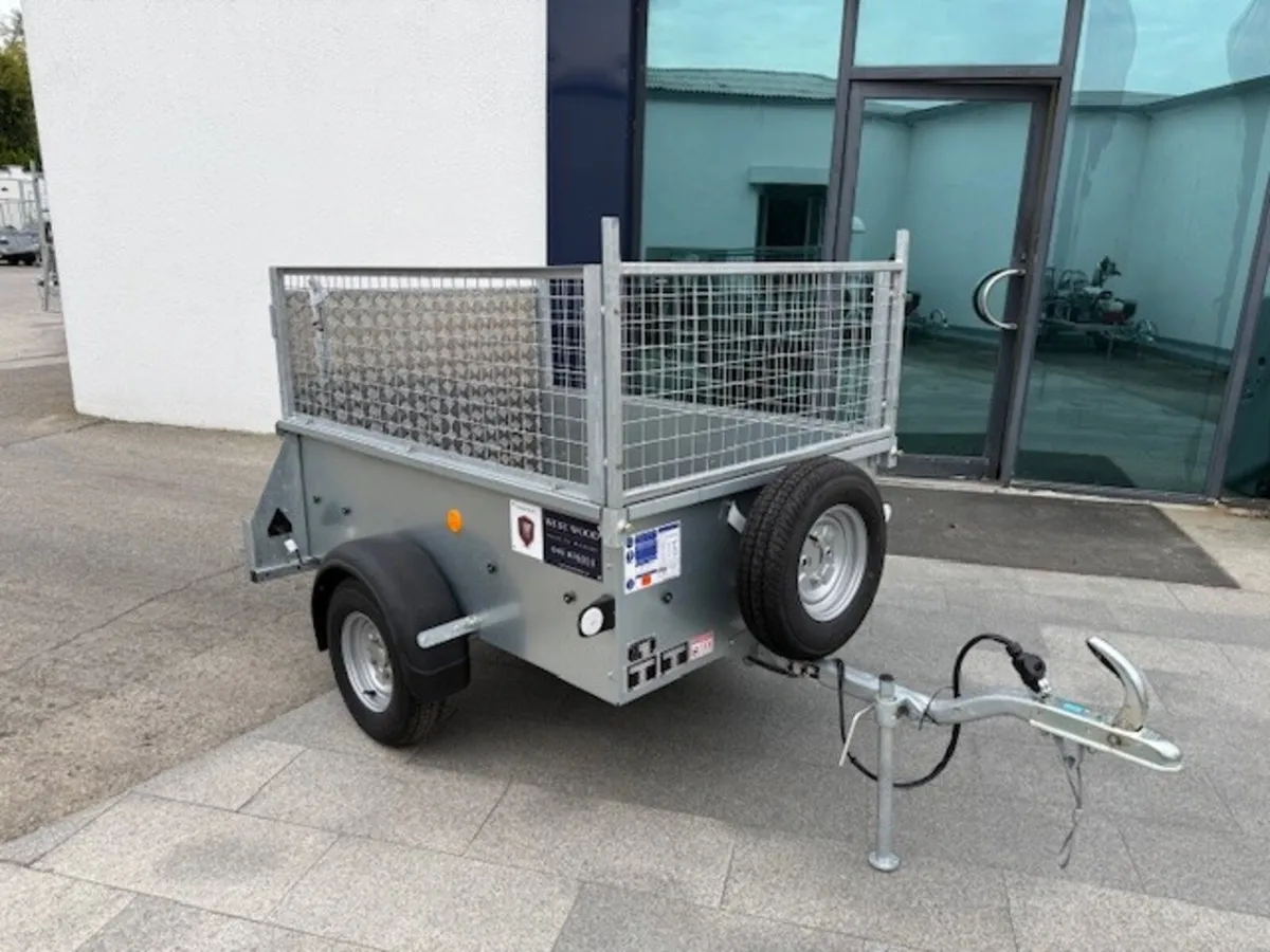 T832926  P5e 5' x 3'3'' Ifor Williams 500kg xxx - Image 1