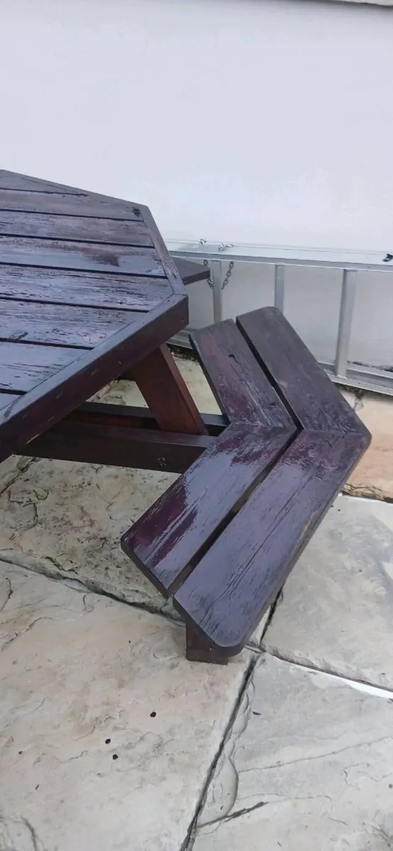 8 seater patio table - Image 1