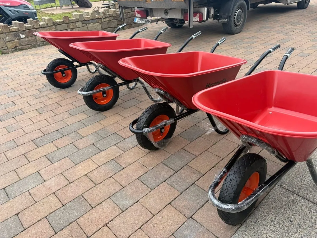 Wheel barrows - Image 3