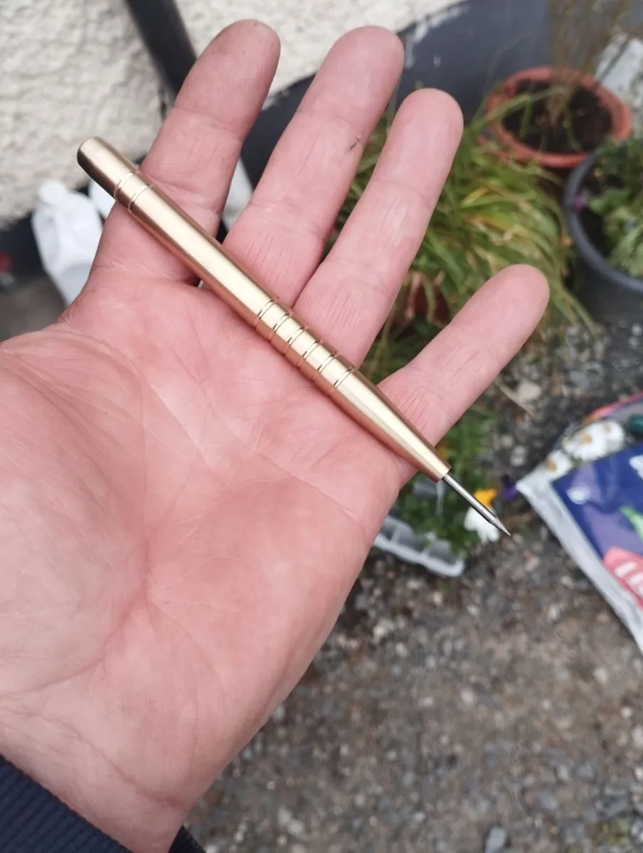 Brass scribe with a tugnsten tip - Image 1
