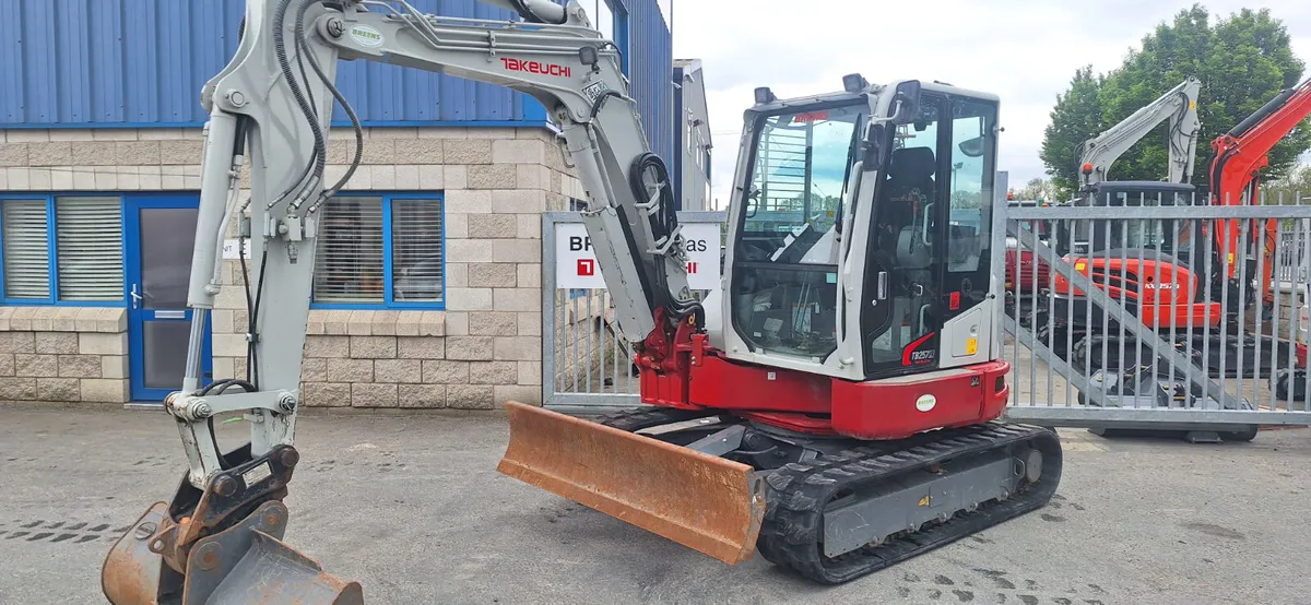 Takeuchi TB257FR - Image 4