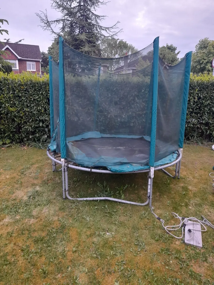 Trampoline