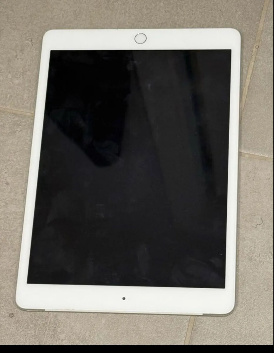Ipad - Image 1