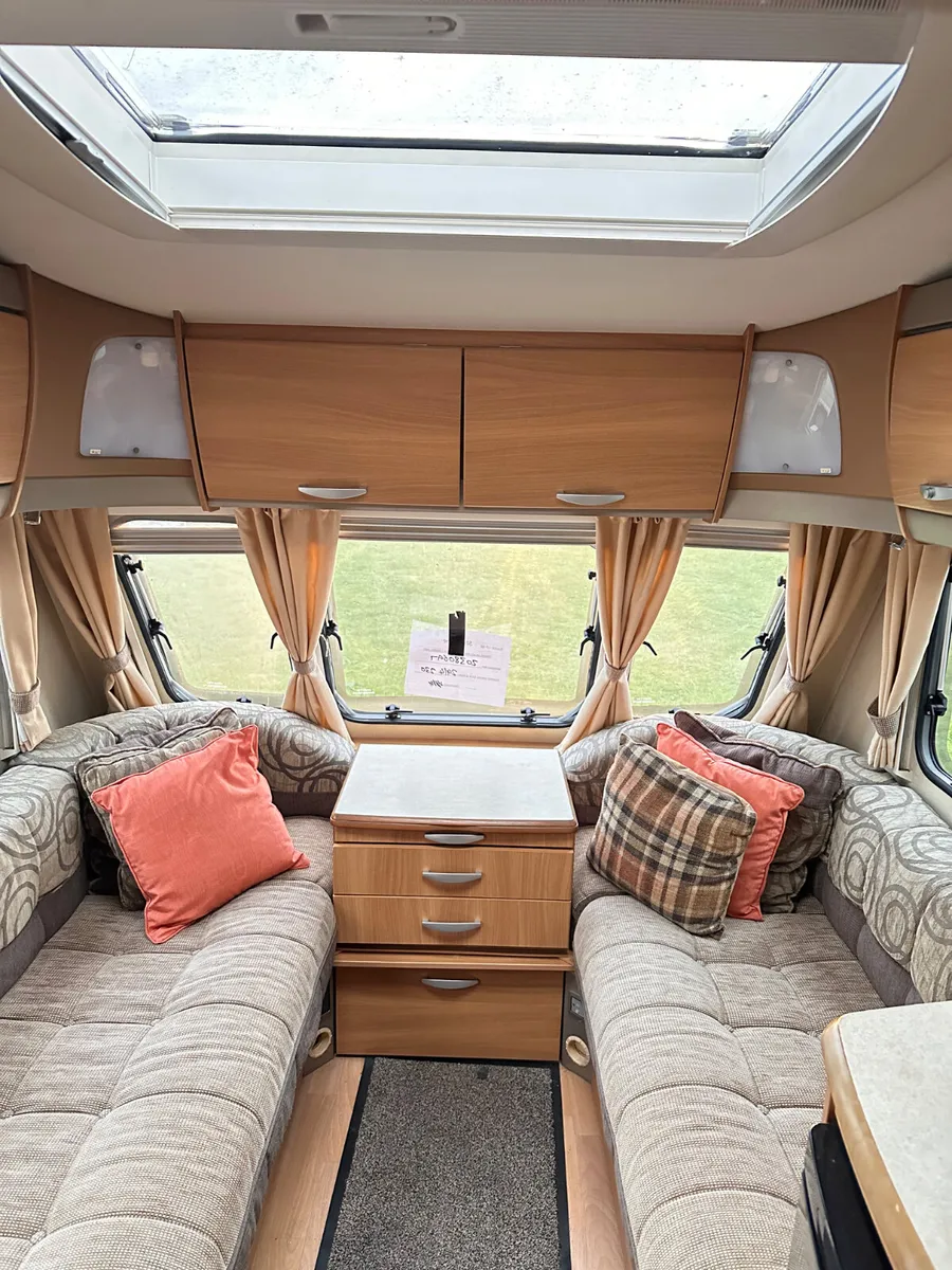 ✨STUNNING SWIFT CHALLENGER 4 BERTH FIXED BED✨ - Image 3