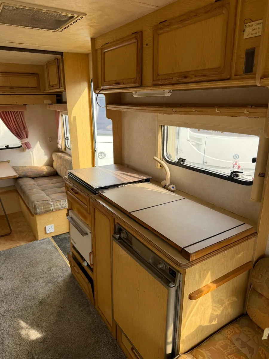 ✨COACHMAN 5 BERTH✨ - Image 3