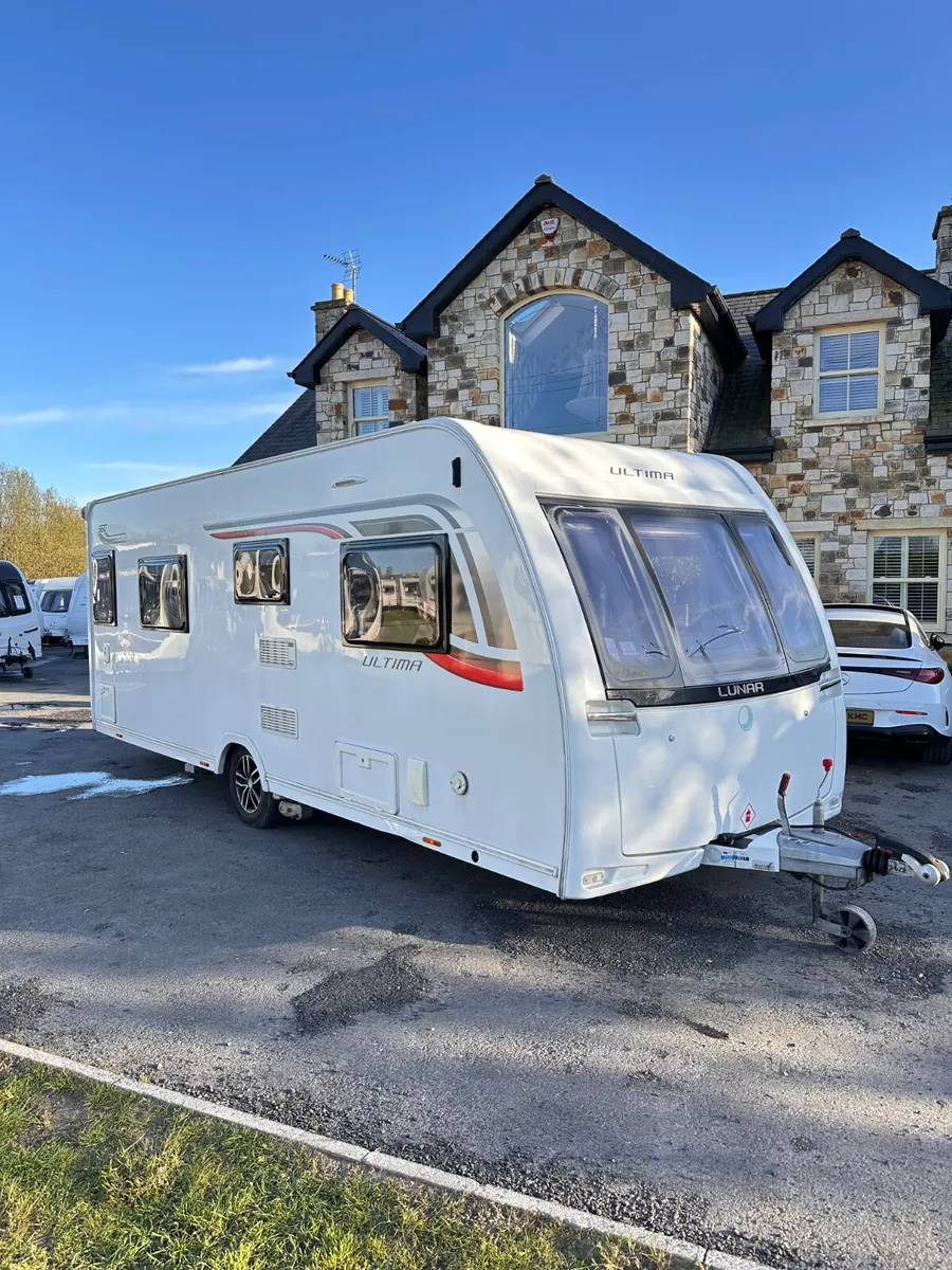 ✨STUNNING LUNAR ULTIMA 4 BERTH ISLAND BED✨ - Image 1