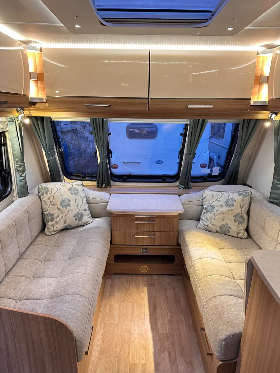 ✨STUNNING LUNAR ULTIMA 4 BERTH ISLAND BED✨ - Image 3