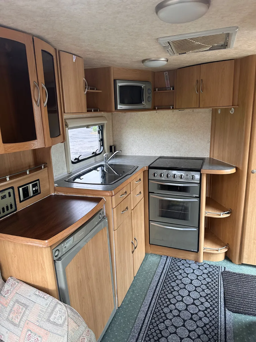 ✨BARGAIN LUNAR CLUBMAN 2 BERTH✨ - Image 4