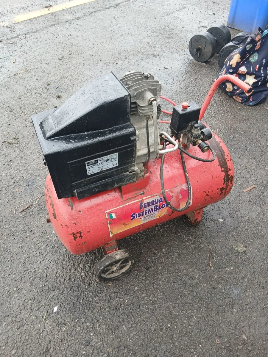 Air compressor 50L working perfect priced - Image 2