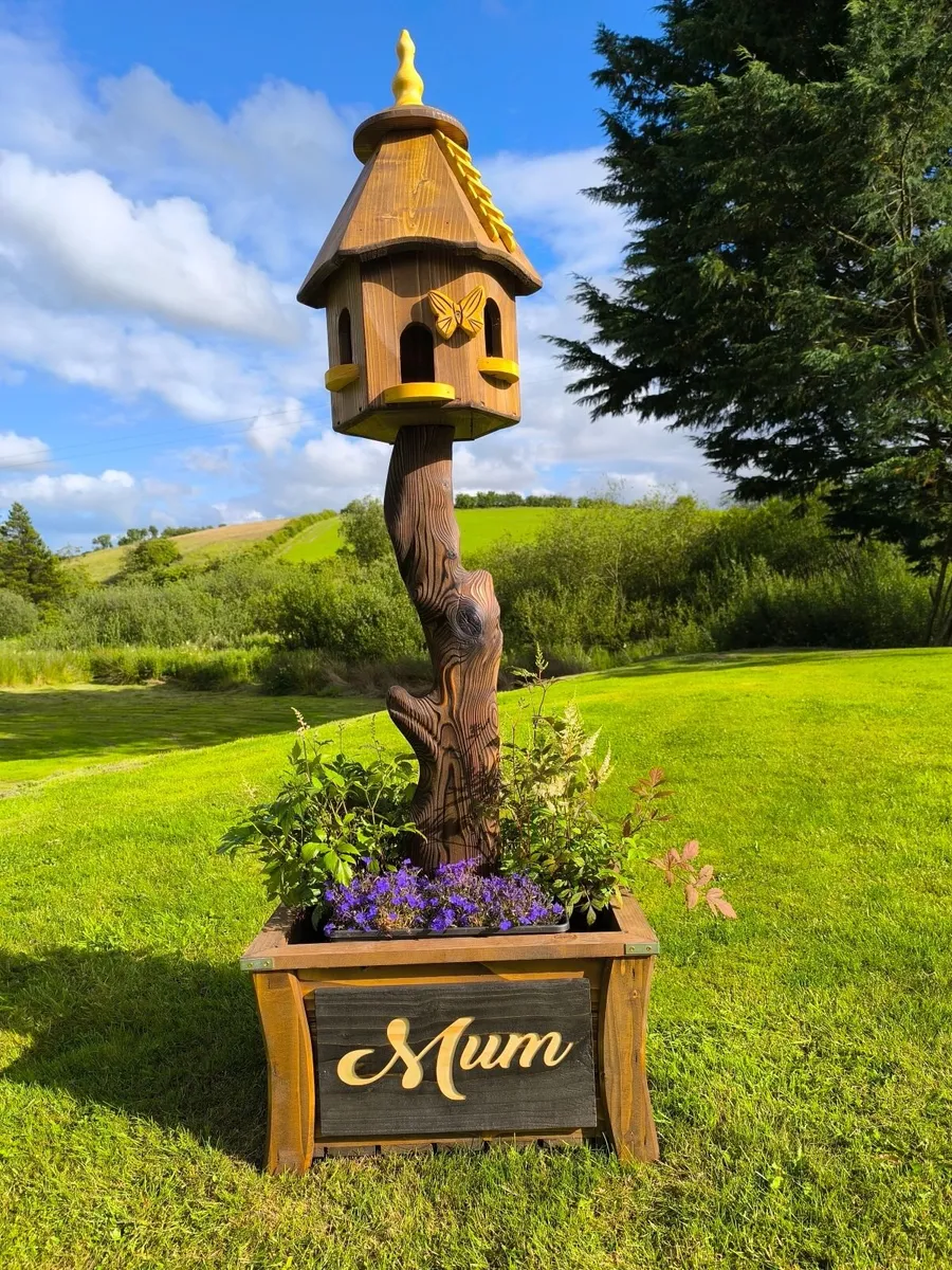 Personalised bird feeder with planter - Image 1