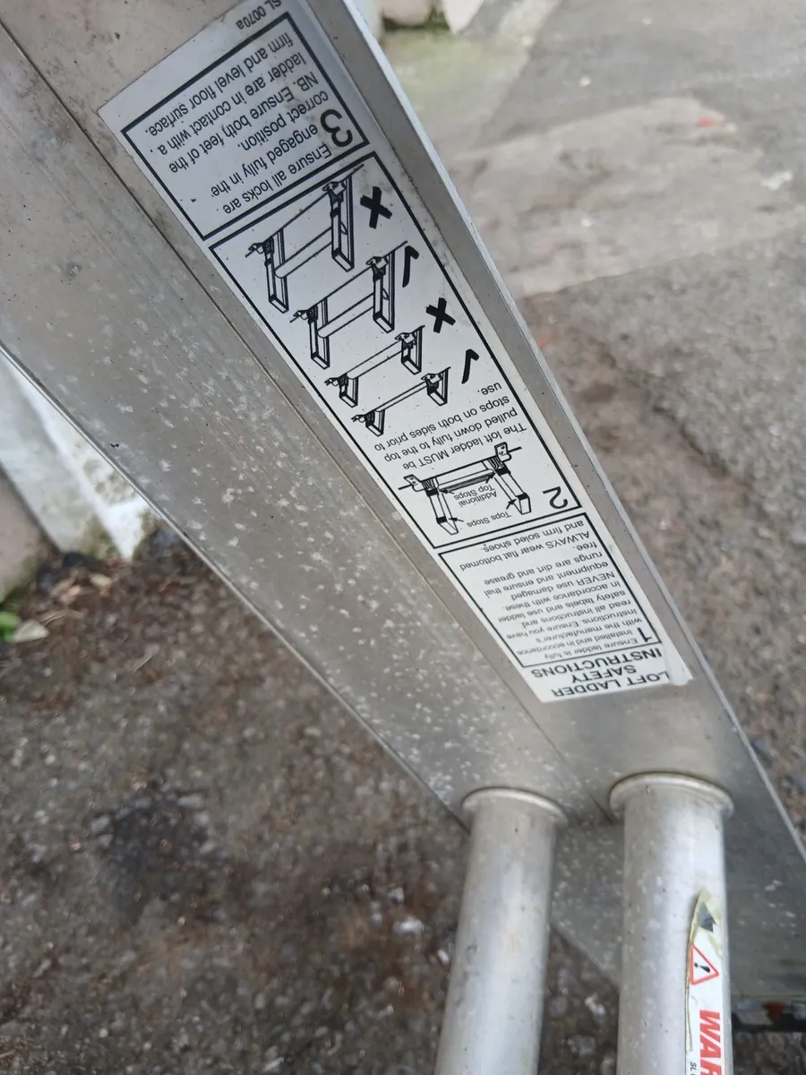 Handy 2 way ladder in great condition priced - Image 3