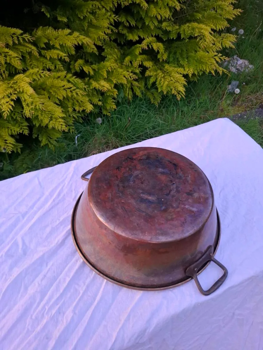 Copper jam pot 37cm possible to post - Image 3