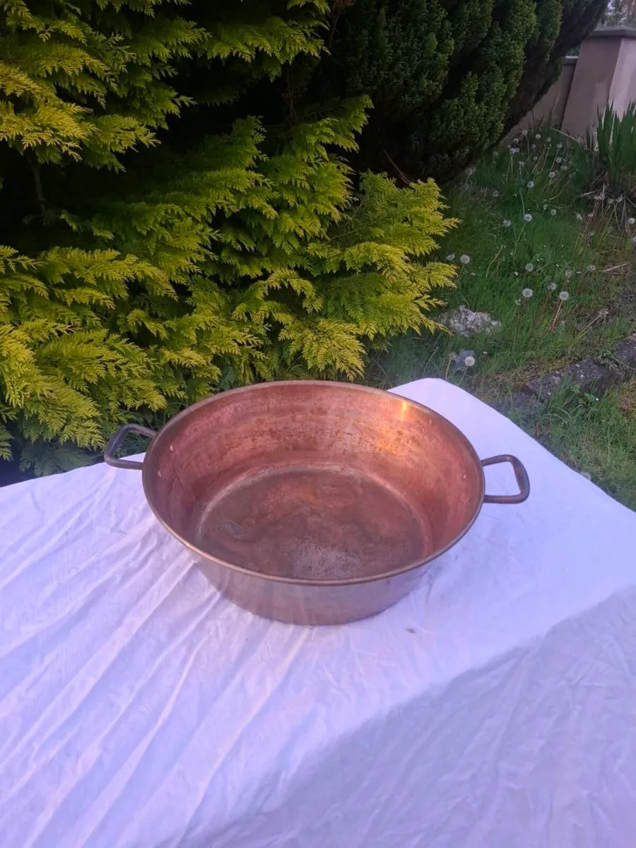 Copper jam pot 37cm possible to post - Image 1