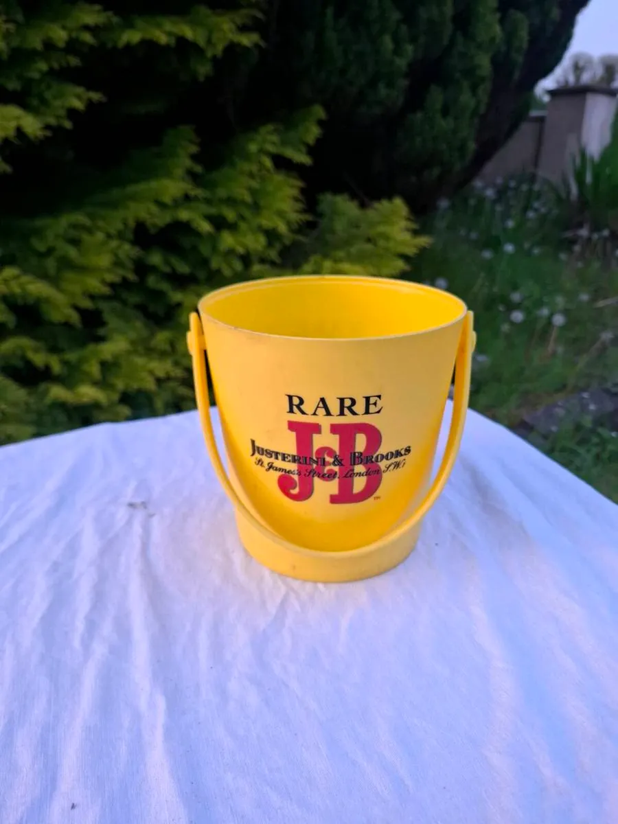 Plastic JB ice bucket postage possible
