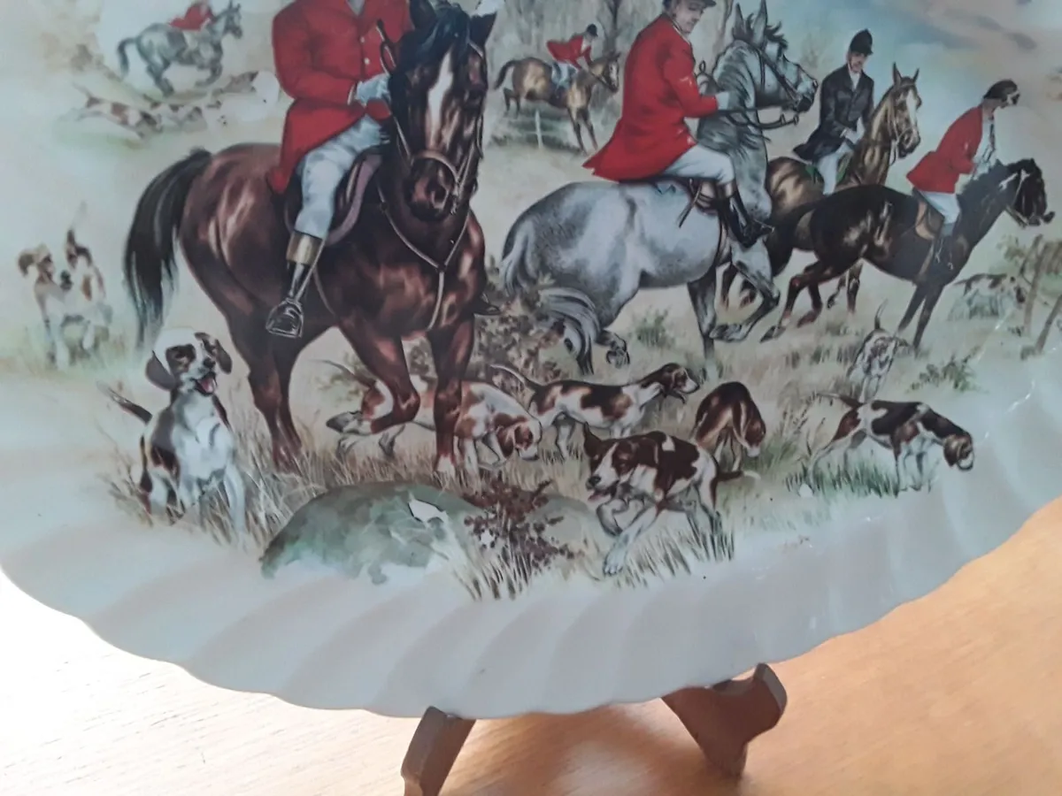 Lovely vintage wall plate with bracket - Image 3