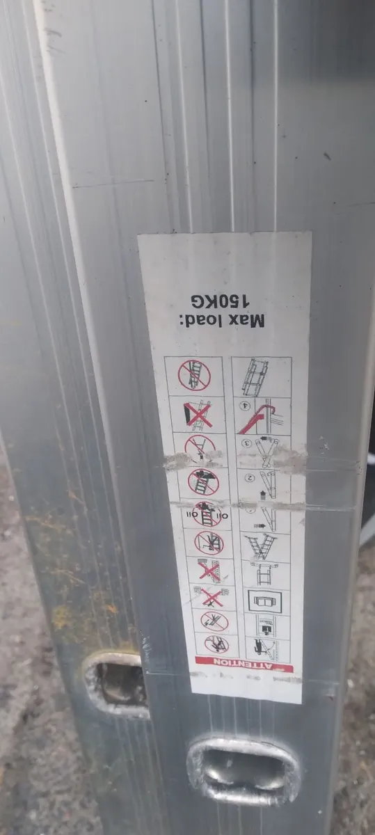 Handy 2 way ladder in great condition priced - Image 2