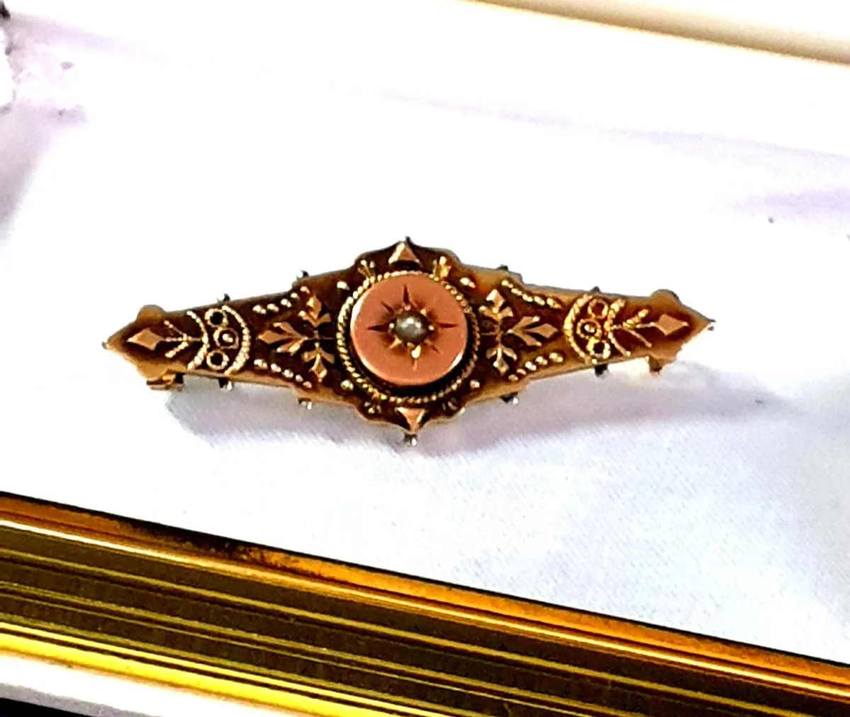 Vintage Hallmarked 9ct Gold Victorian Brooch - Image 1